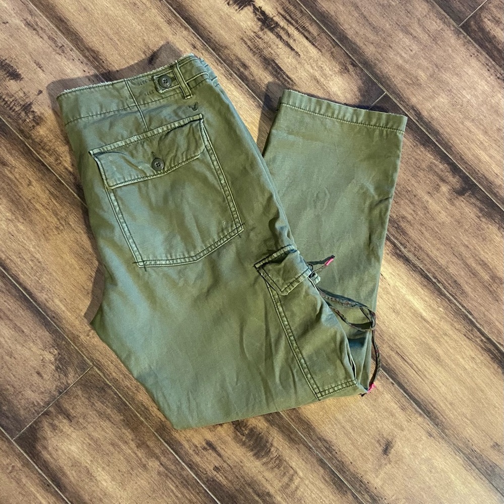 American Eagle Cargo Pants